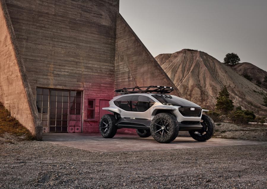  Audi AI:TRAIL Quattro 2019 года  (фото 1 из 40)